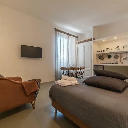 Iflat Amedeo Industrial Loft Daire
