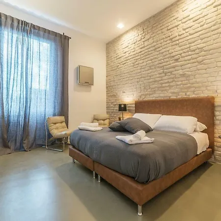 Iflat Amedeo Industrial Loft Daire
