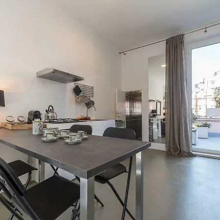Iflat Amedeo Industrial Loft Daire *